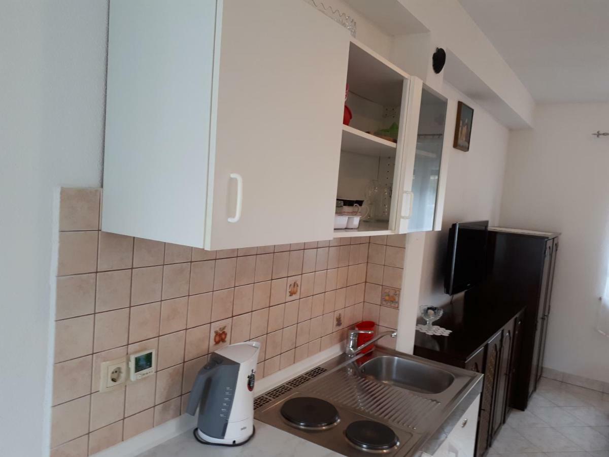 Seaside Apartment For 2 P Trogir Exterior foto